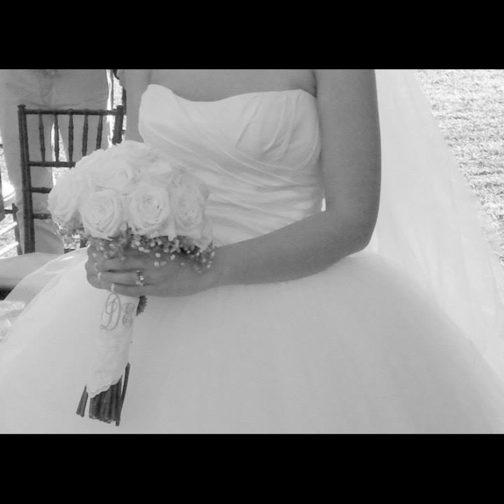 Vera Wang Wedding ENDING AT 9PM EST 12/27/2020